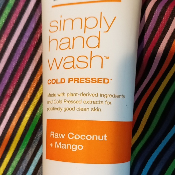 Simply Hand Wash by Rae Sugar - Picture 2 of 4